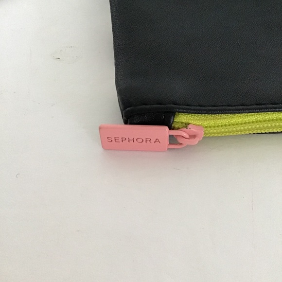 SEPHORA HOLIDAY STRIPED MAKE UP BAG NWOT - Picture 7 of 8